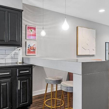 Luxe Condo In City Center 韦科 外观 照片
