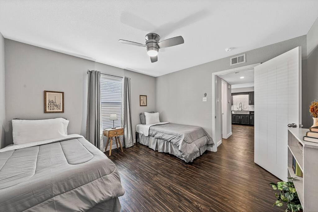 Luxe Condo In City Center 韦科 外观 照片